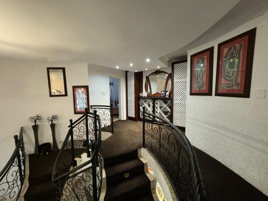 5 Bedroom Property for Sale in Birdwood Estate North West